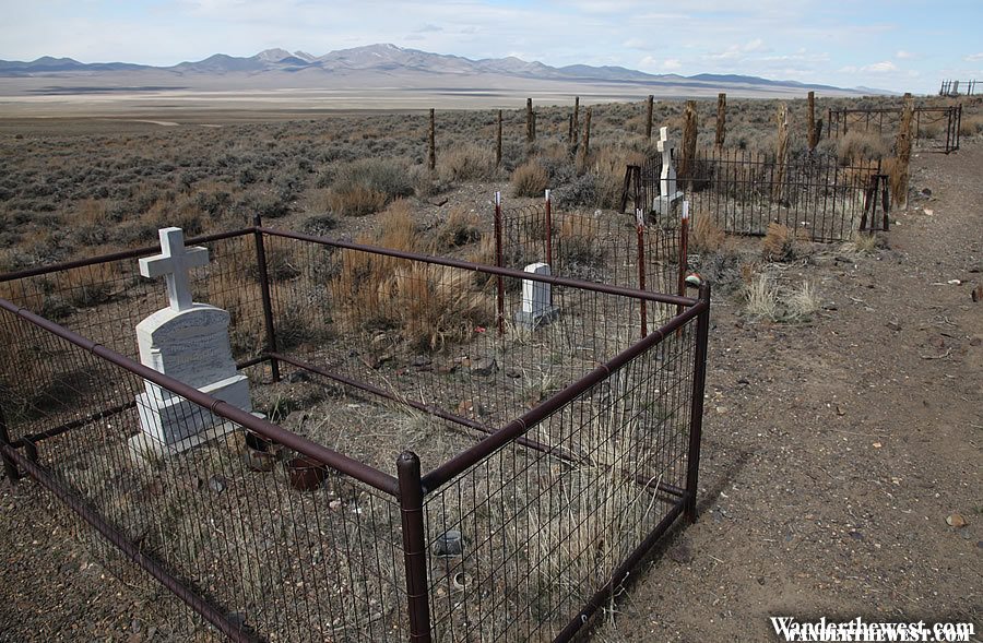 Old Mining Town - Berlin Ichthyosaur State Park, Nevada