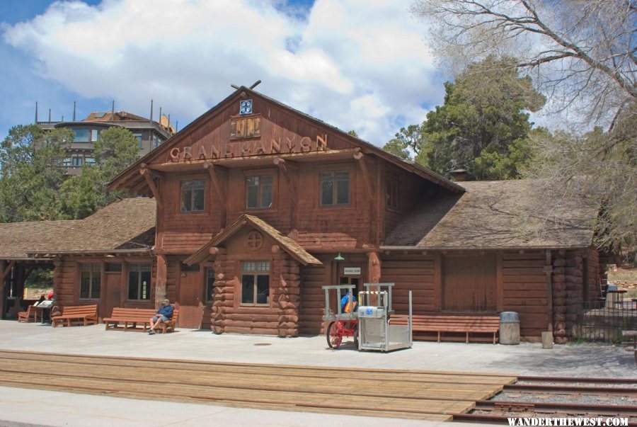 Old Santa Fe Station below the El Tovar