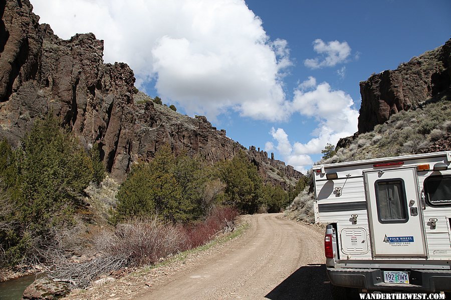 Owyhee Canyonlands - Road to Jarbidge