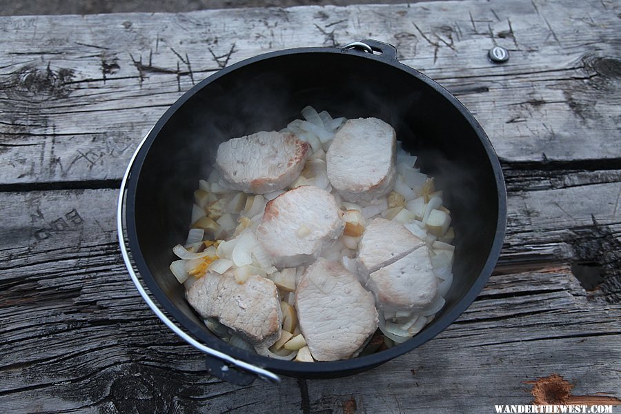 Pork chops with potatoes and apples