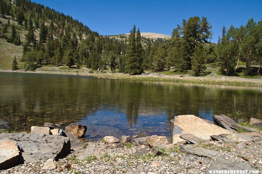 Stella Lake along the Alpine Lakes Loop Trail