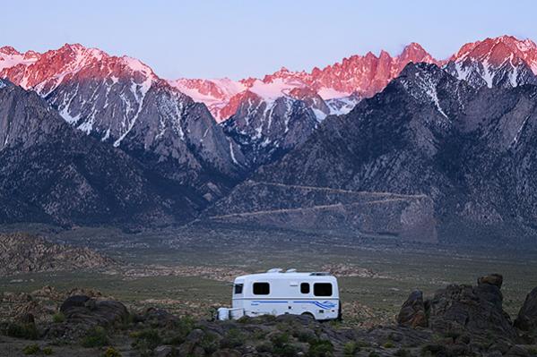 Sunrise in our new Escape. Of course I spend it taking pictures of the trailer, then it turned rainy for the rest of the trip. Nothing like the high d