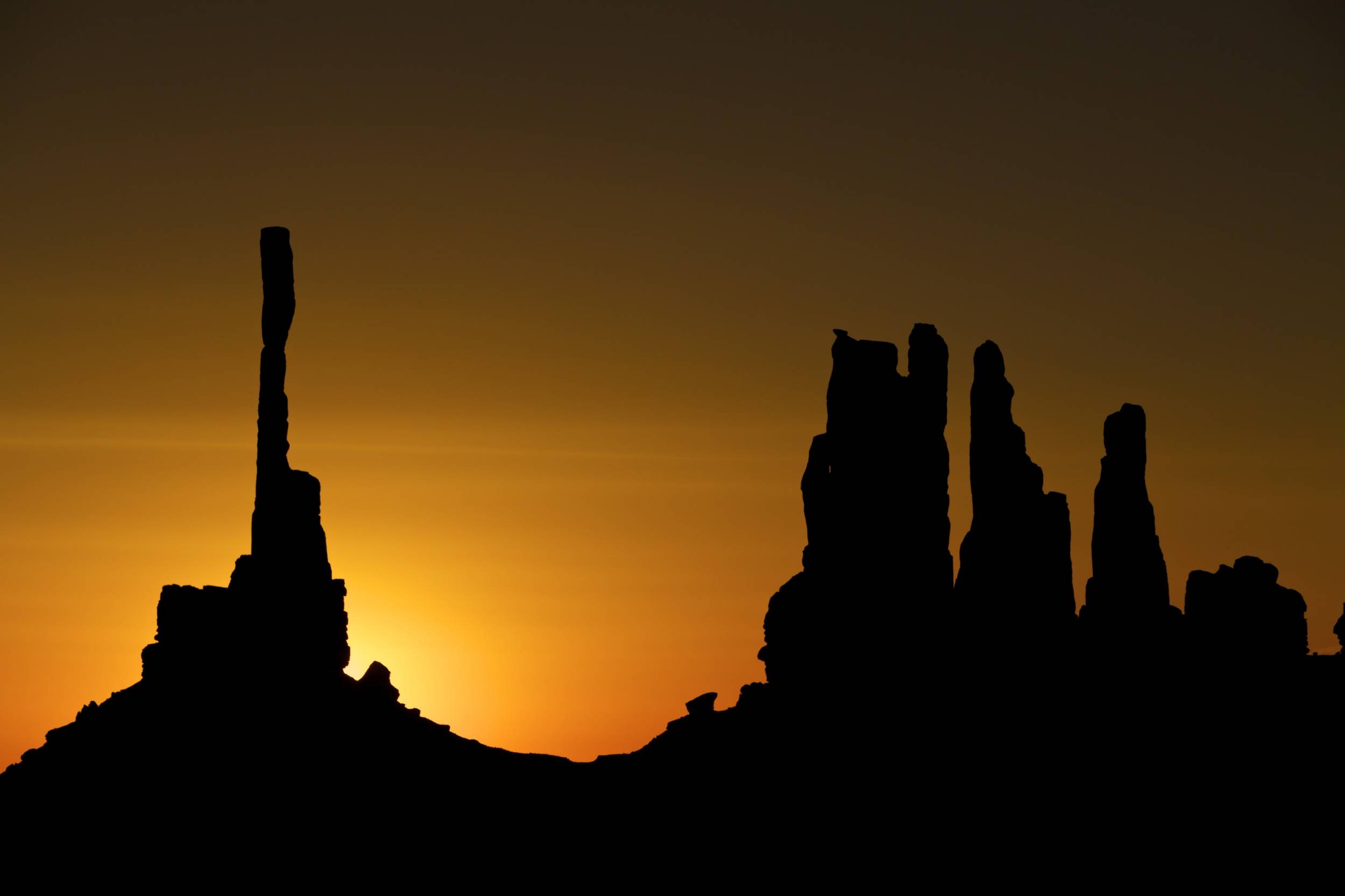 Sunrise, Monument Valley, UT