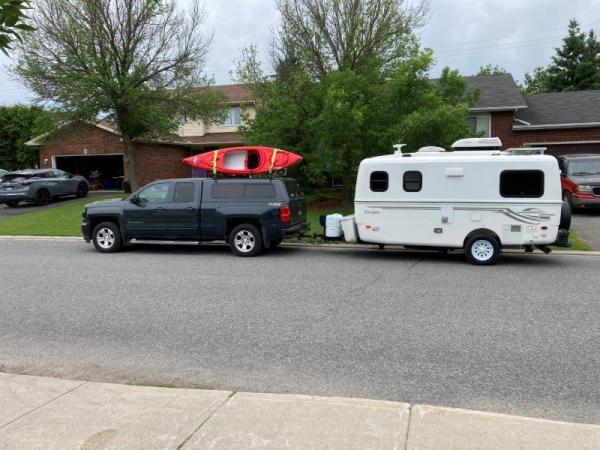 The trailer is level without a weight distribution hitch. We did try one for a few trips but felt it wasn’t worth the additional weight, time, trouble