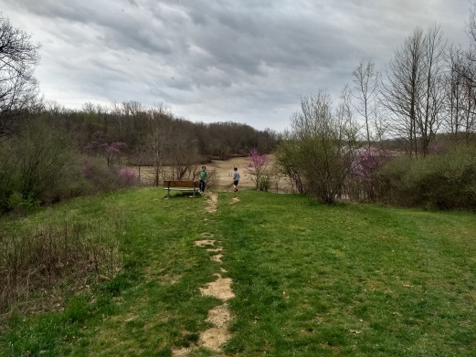 Trail to the lake from the campground