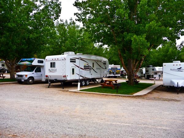 We stay at the Moab Valley RV Park.